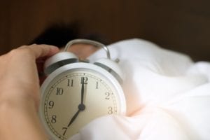 Things you Should Stop Doing Right After Getting up in the Morning